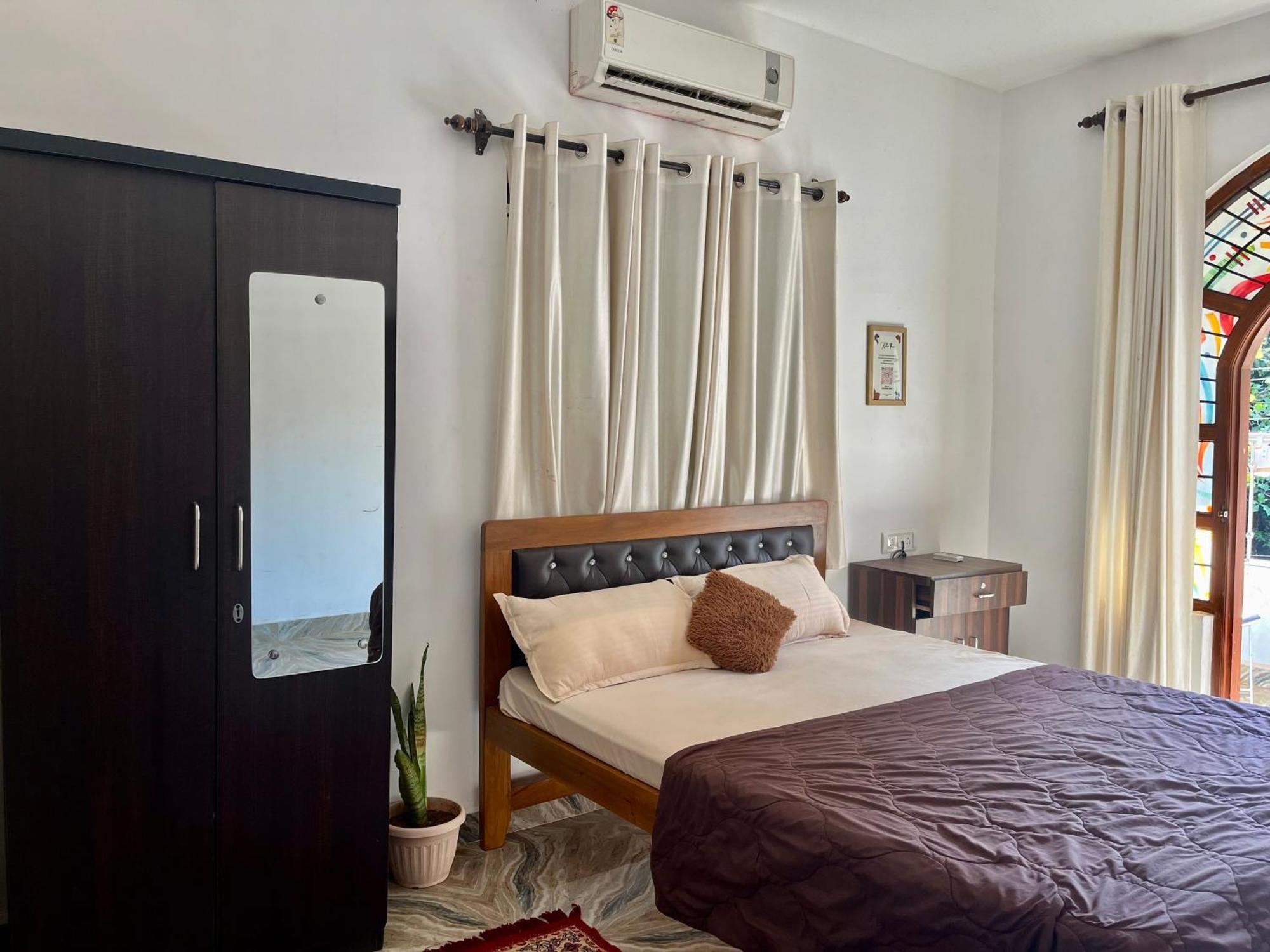 Natures Haven Vagator Apartment Luaran gambar
