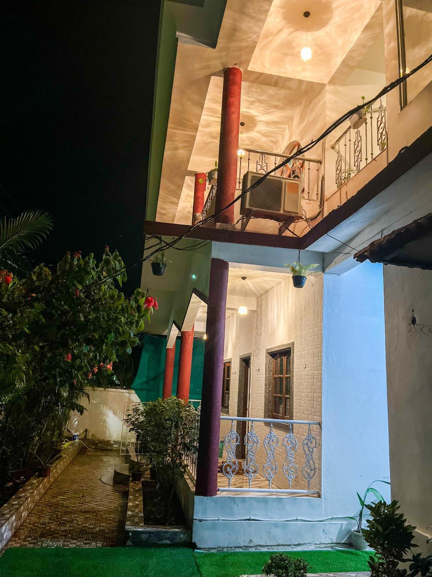 Natures Haven Vagator Apartment Luaran gambar